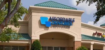 Affordable Dentures Sign