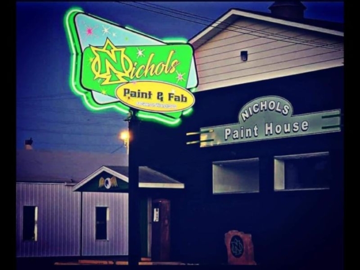 Nichol's Paint and Fab Sign
